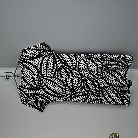 Dress - Picture 3 of 5